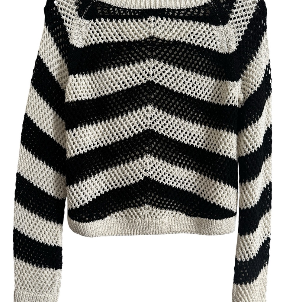 bebe Chevron Knit Black and‎ White Sweater